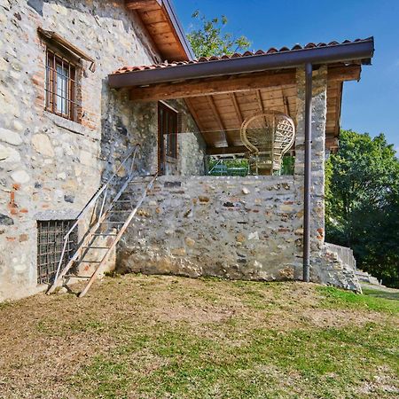 Agriturismo Cascina Mirandola Como Exterior photo