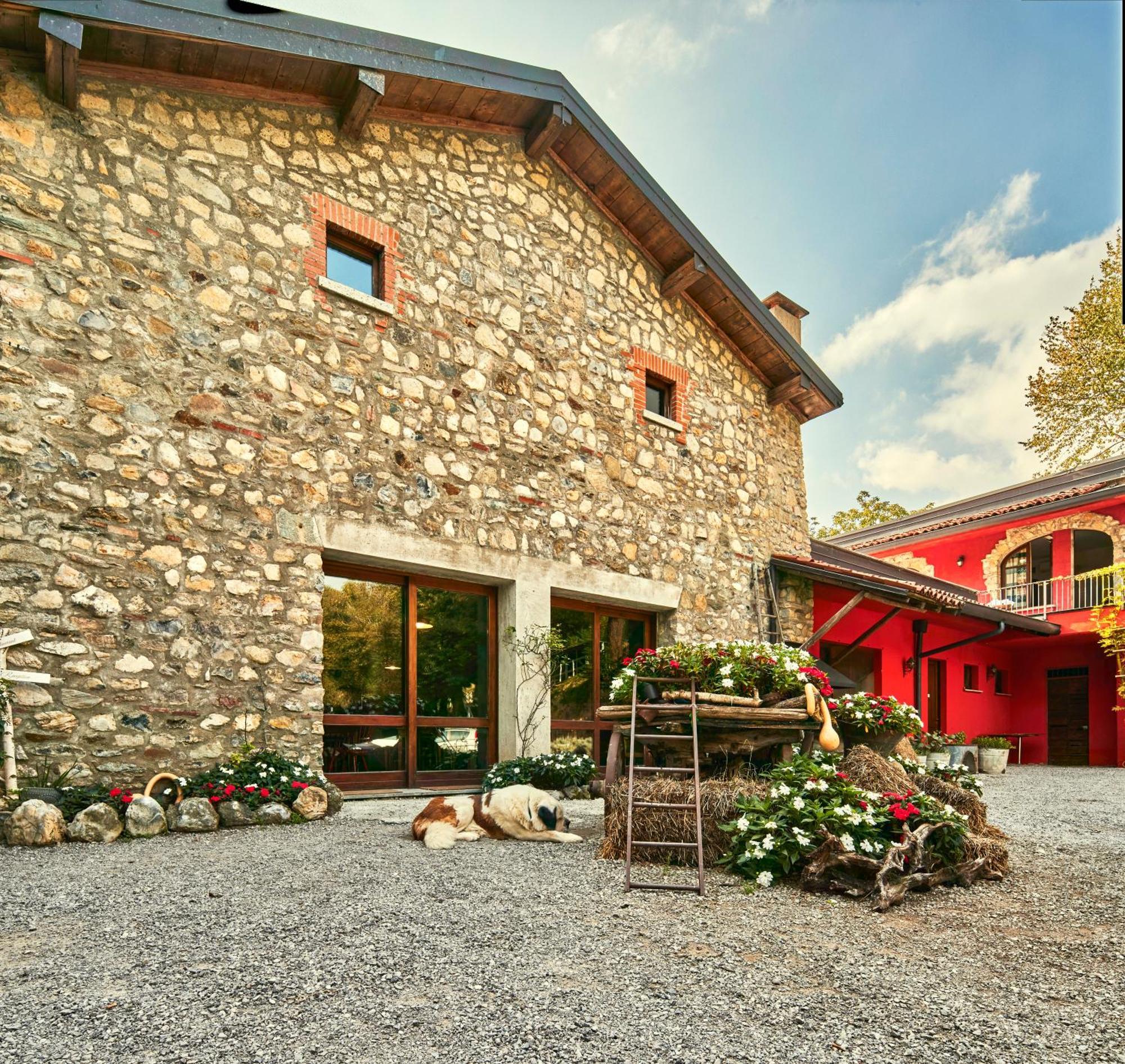 Agriturismo Cascina Mirandola Como Exterior photo